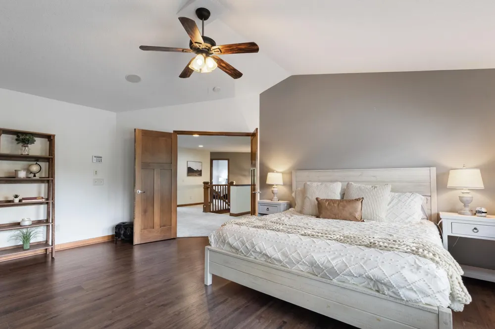 1752 Carriage Drive Victoria, MN 55386