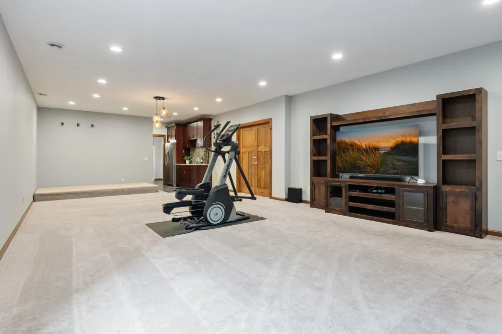 1752 Carriage Drive Victoria, MN 55386