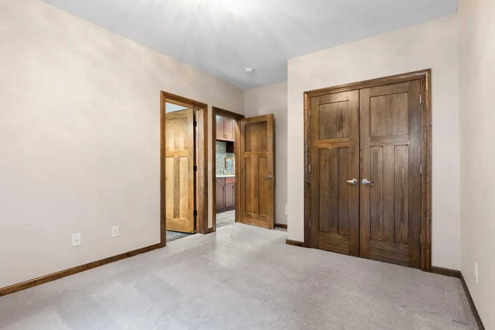 1752 Carriage Drive Victoria, MN 55386