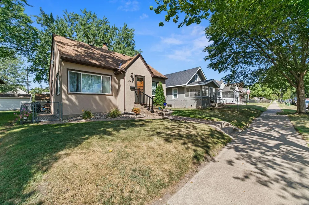 444 6th Avenue S South Saint Paul, MN 55075