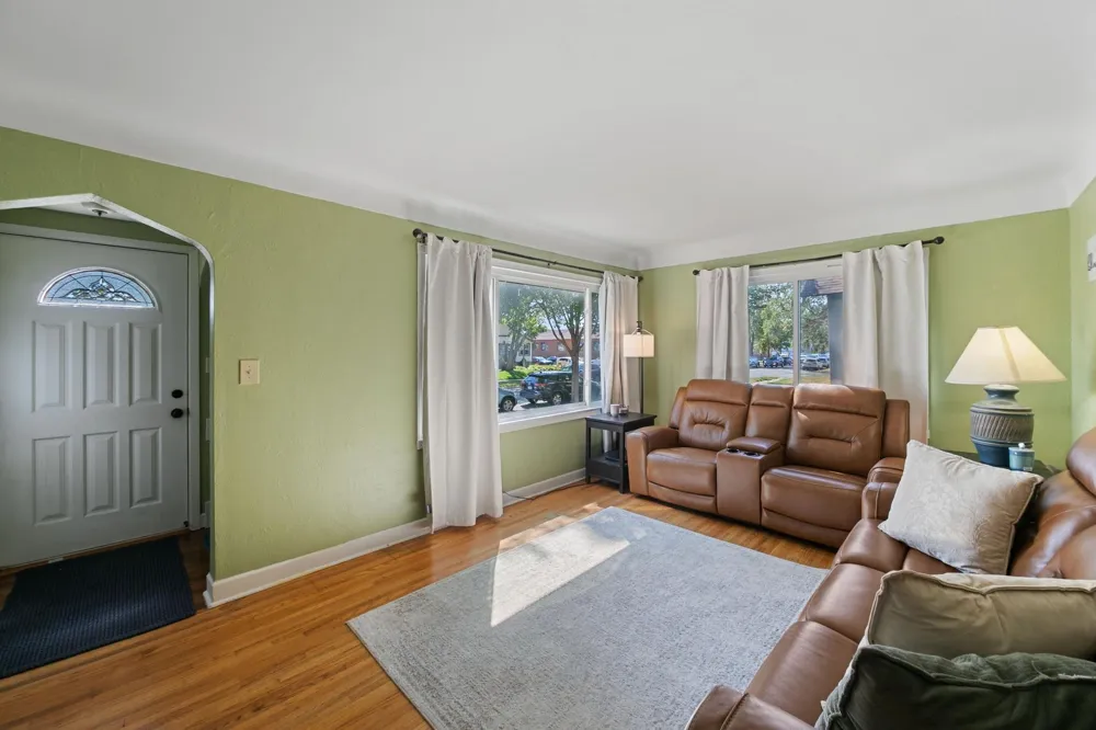 444 6th Avenue S South Saint Paul, MN 55075