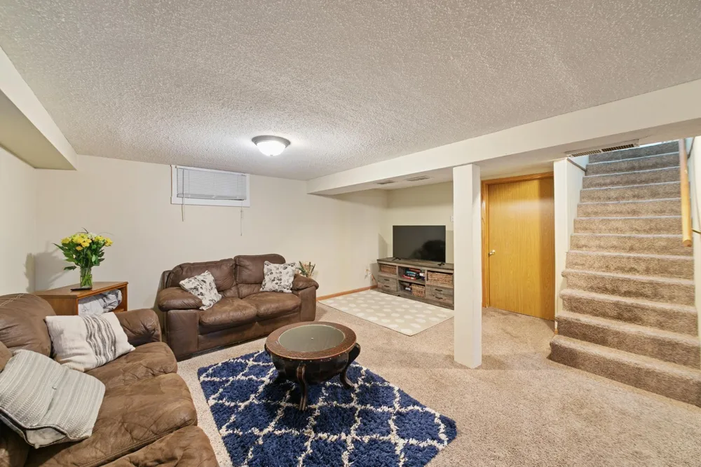 444 6th Avenue S South Saint Paul, MN 55075