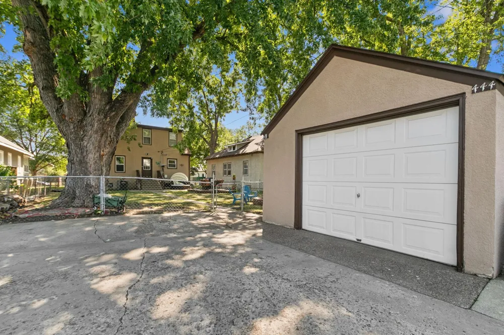 444 6th Avenue S South Saint Paul, MN 55075