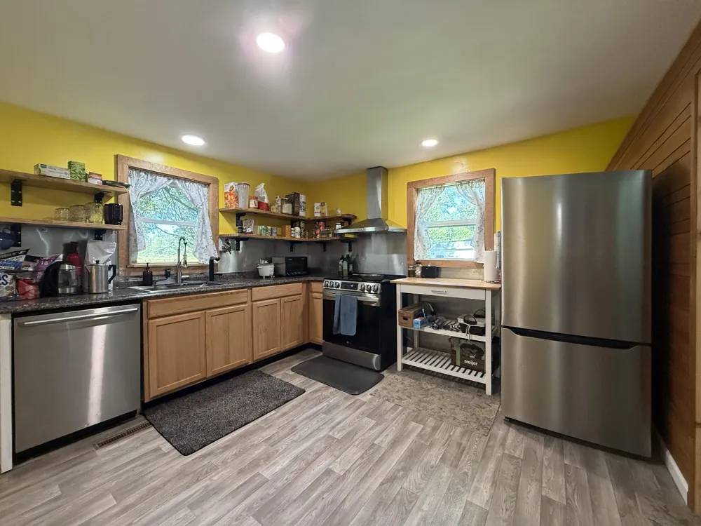 2661 E Empire Avenue Benton Harbor, MI 49022
