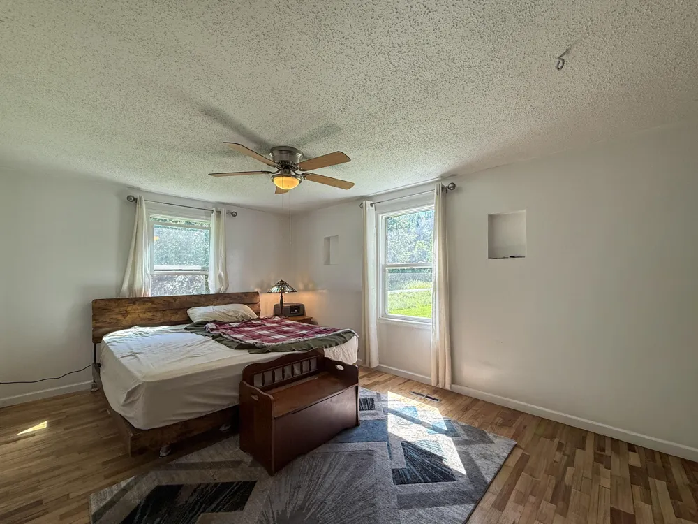 2661 E Empire Avenue Benton Harbor, MI 49022