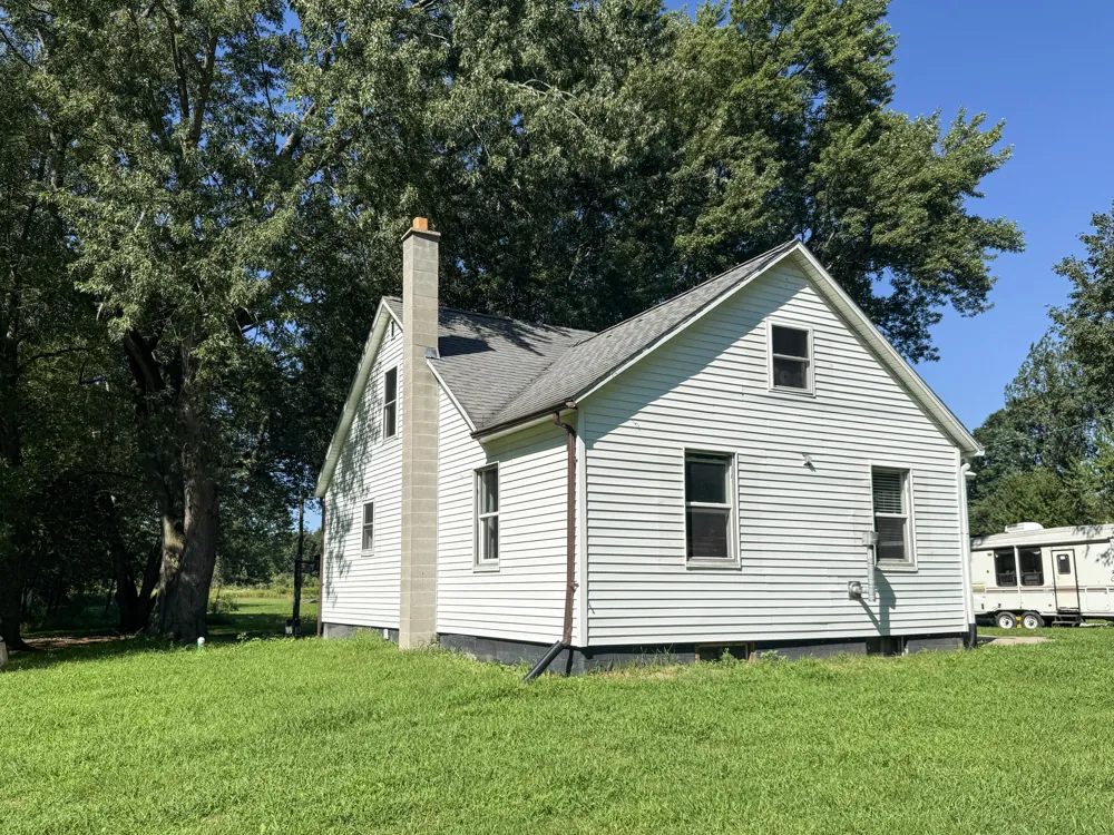 2661 E Empire Avenue Benton Harbor, MI 49022