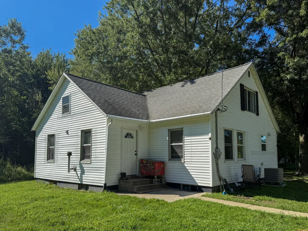 2661 E Empire Avenue Benton Harbor, MI 49022