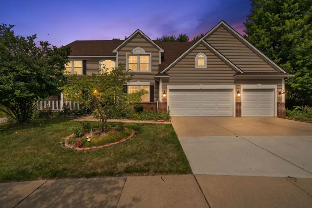 2240 Indian Creek Circle Ann Arbor, MI 48105