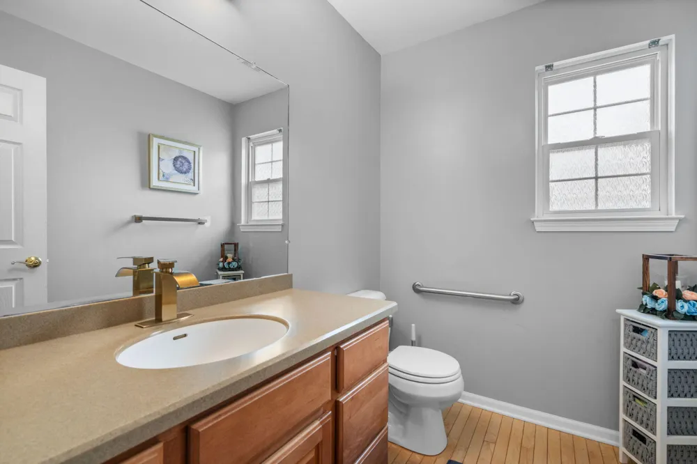 2240 Indian Creek Circle Ann Arbor, MI 48105