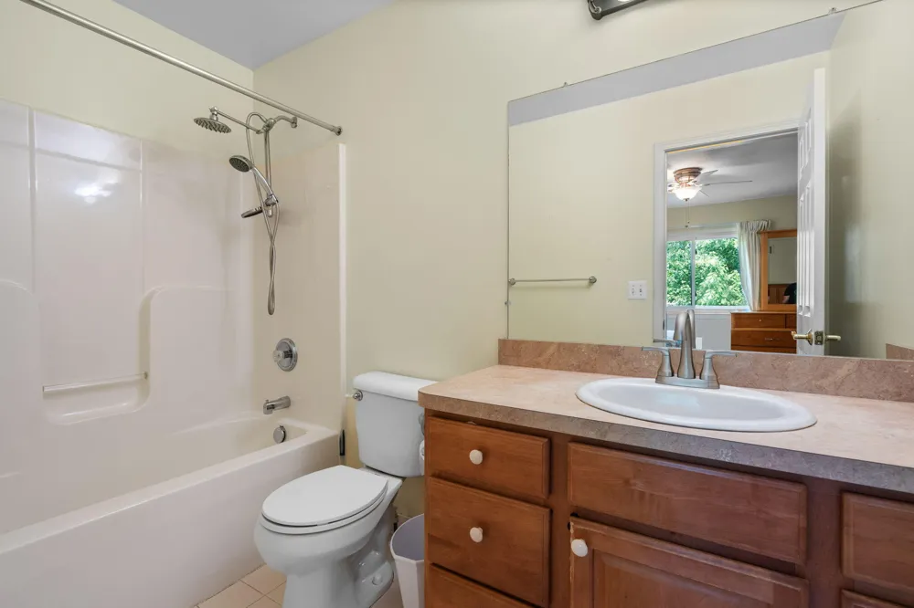 2240 Indian Creek Circle Ann Arbor, MI 48105