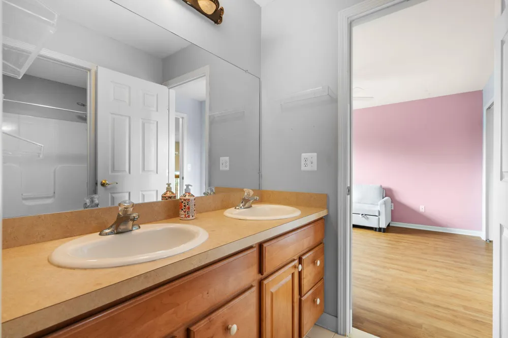 2240 Indian Creek Circle Ann Arbor, MI 48105