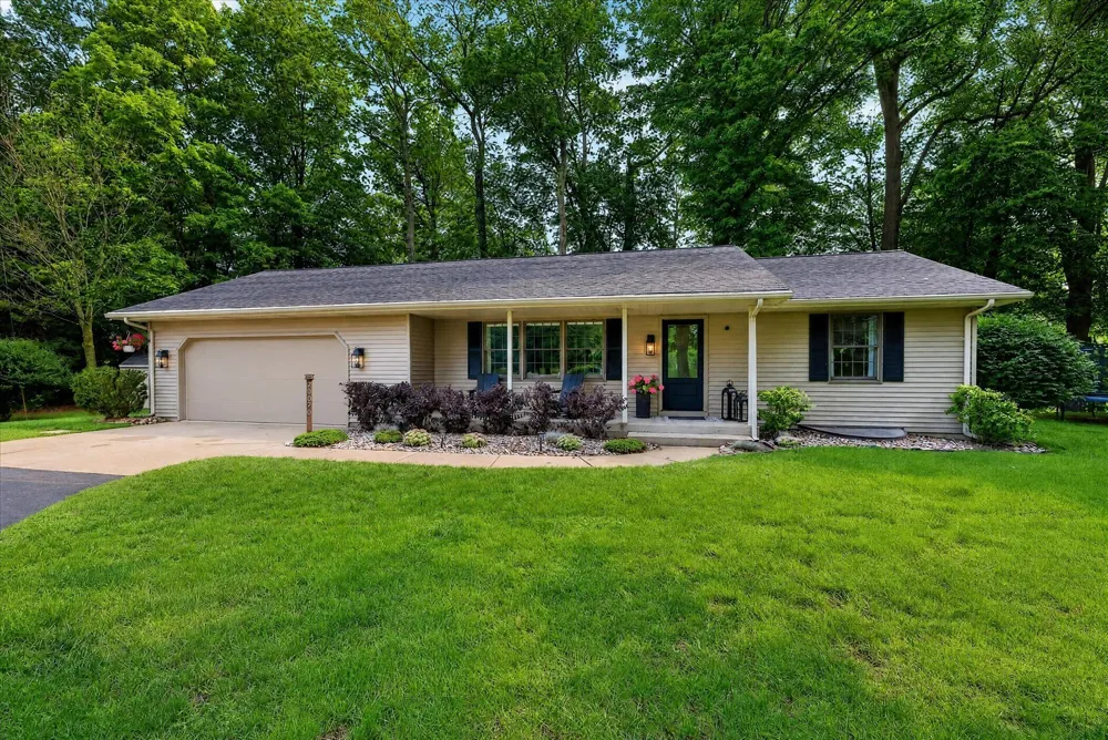70070 2nd Avenue South Haven, MI 49090