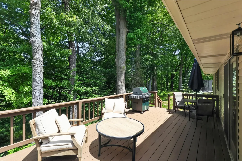 70070 2nd Avenue South Haven, MI 49090