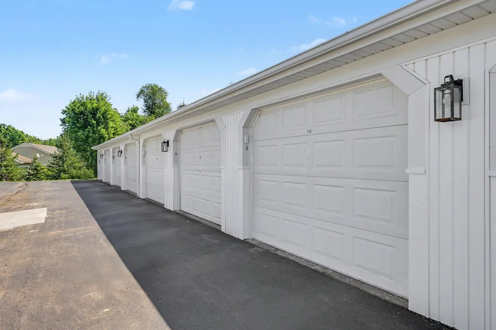 749 W Barrington Circle Jackson, MI 49203