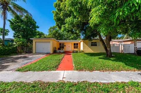3611 NW 40TH COURT