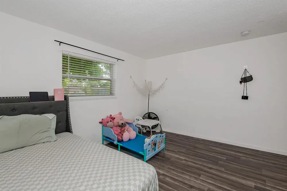 3611 NW 40TH COURT Lauderdale Lakes, FL 33309