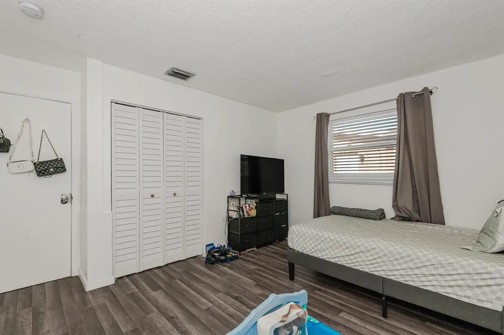 3611 NW 40TH COURT Lauderdale Lakes, FL 33309