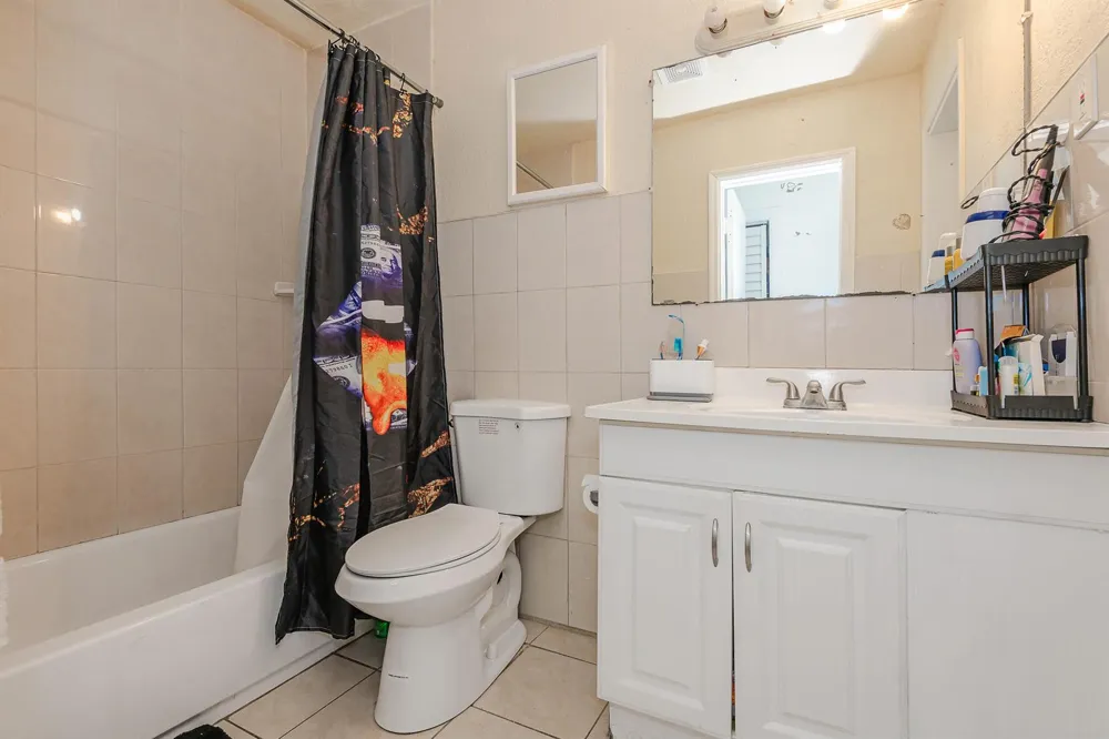 3611 NW 40TH COURT Lauderdale Lakes, FL 33309