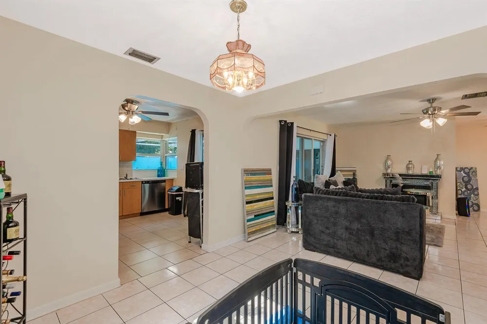 3611 NW 40TH COURT Lauderdale Lakes, FL 33309