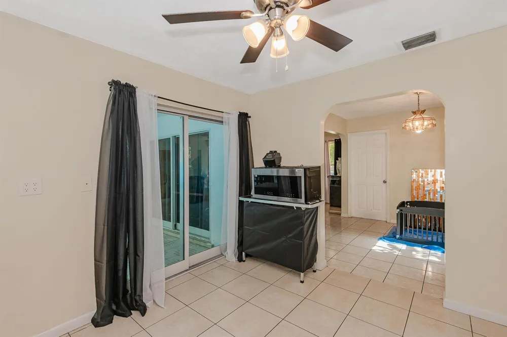 3611 NW 40TH COURT Lauderdale Lakes, FL 33309