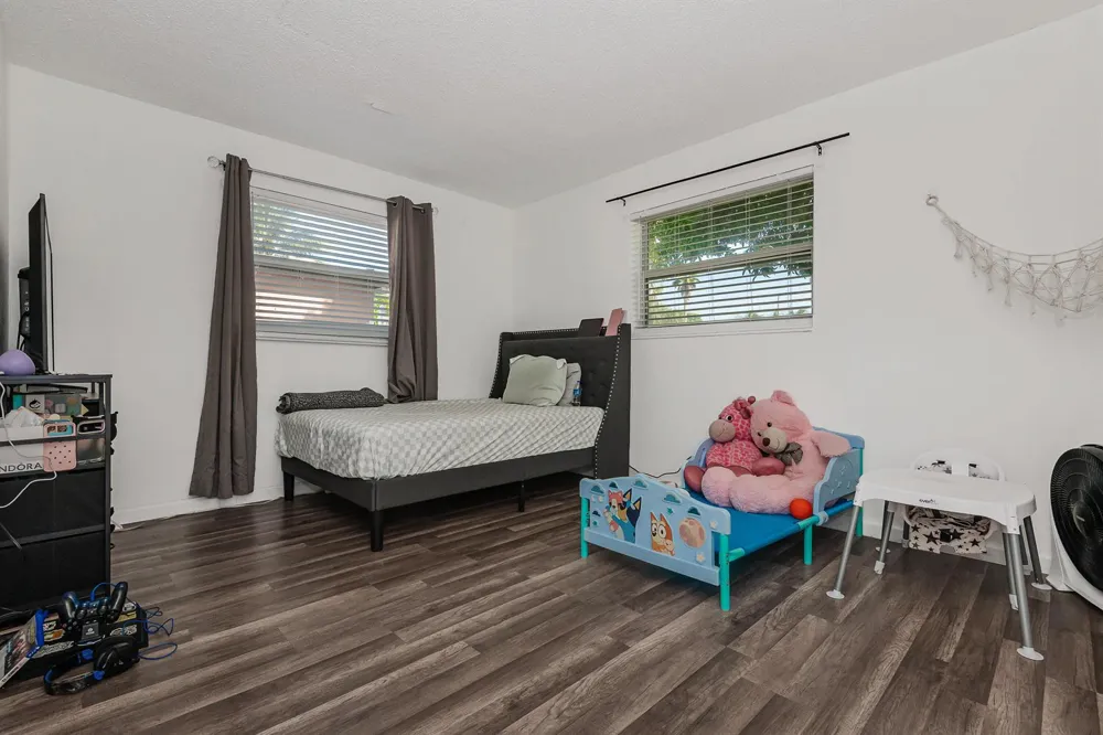 3611 NW 40TH COURT Lauderdale Lakes, FL 33309