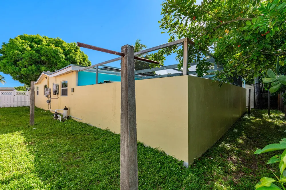 3611 NW 40TH COURT Lauderdale Lakes, FL 33309