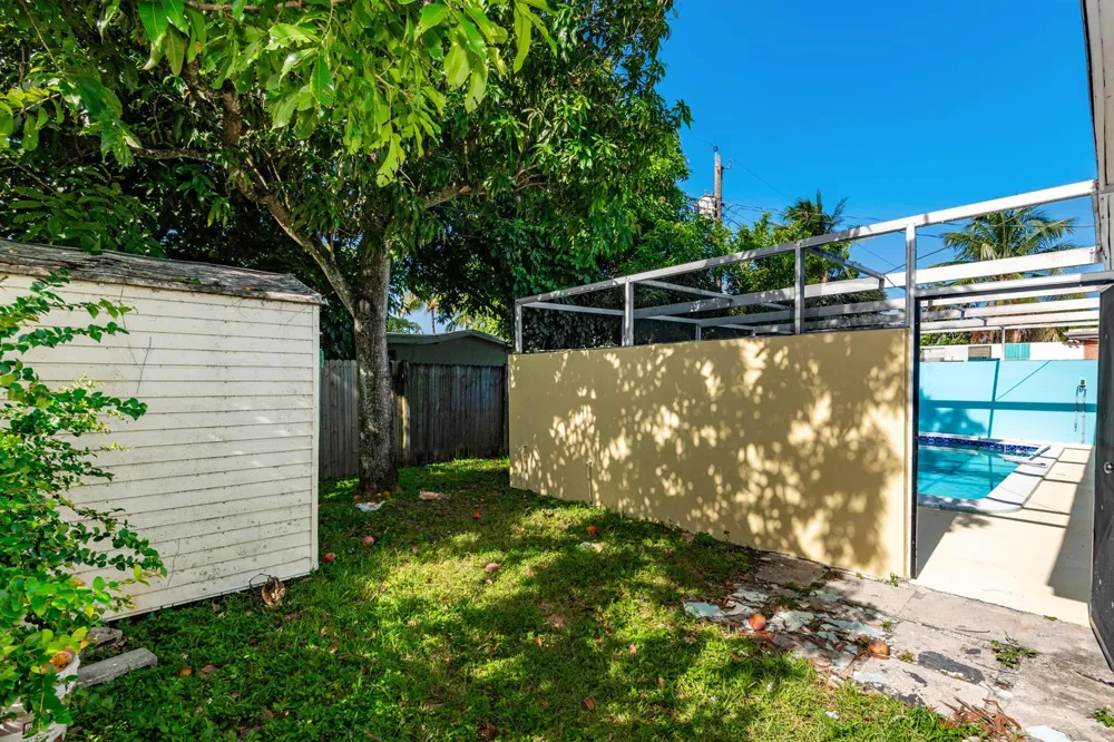 3611 NW 40TH COURT Lauderdale Lakes, FL 33309