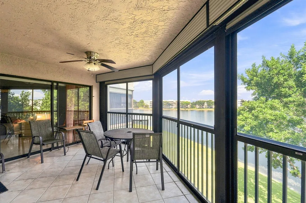 7254 FAIRFAX DRIVE #304 Tamarac, FL 33321