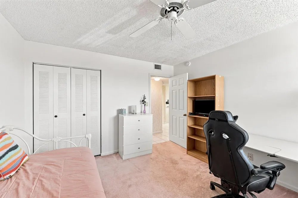 7254 FAIRFAX DRIVE #304 Tamarac, FL 33321