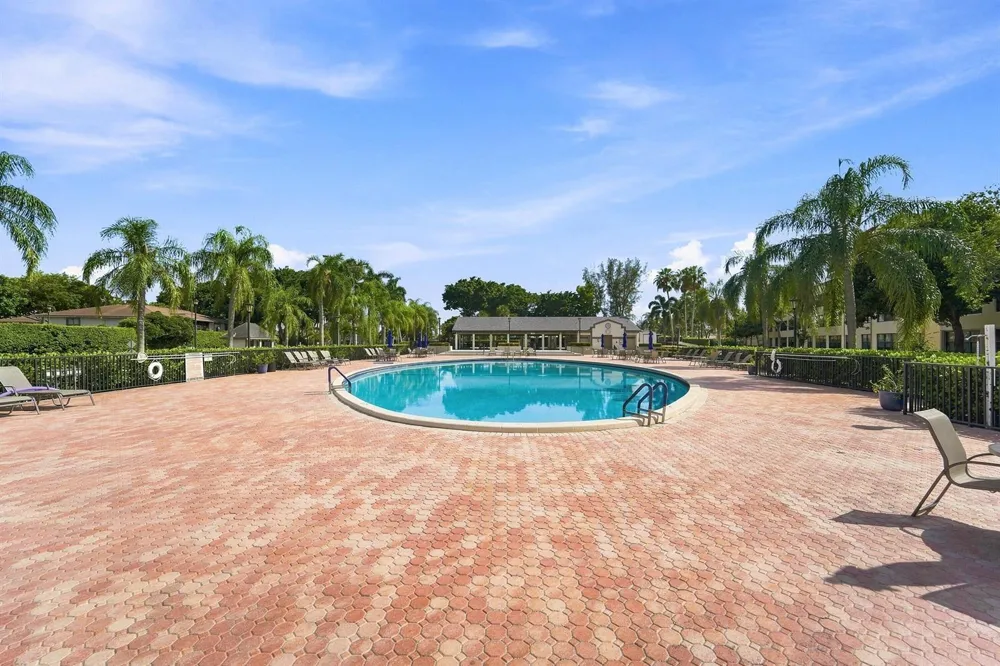 7254 FAIRFAX DRIVE #304 Tamarac, FL 33321