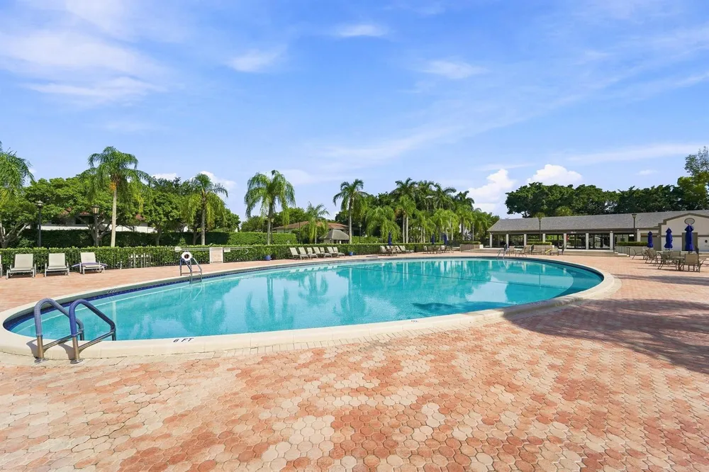 7254 FAIRFAX DRIVE #304 Tamarac, FL 33321