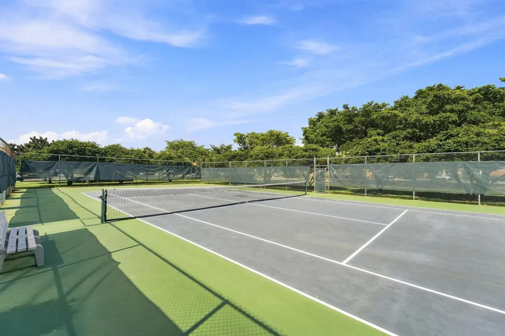 7254 FAIRFAX DRIVE #304 Tamarac, FL 33321