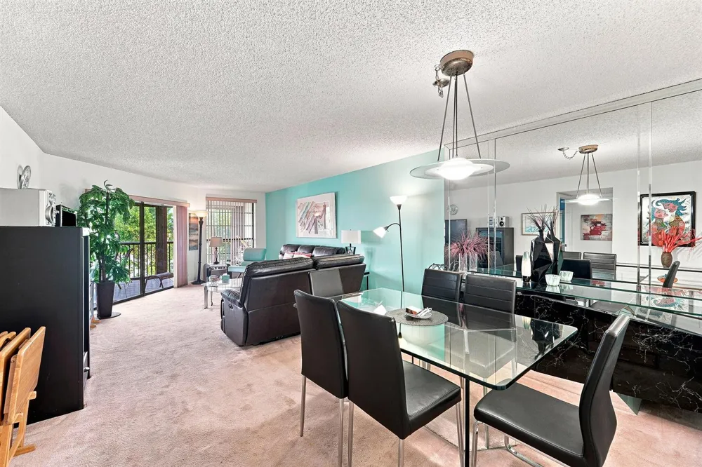 7254 FAIRFAX DRIVE #304 Tamarac, FL 33321