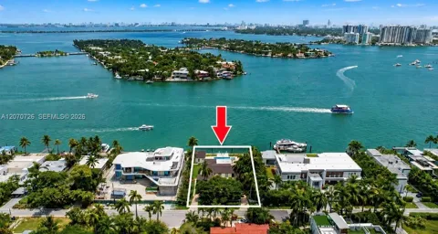 205 Hibiscus Dr