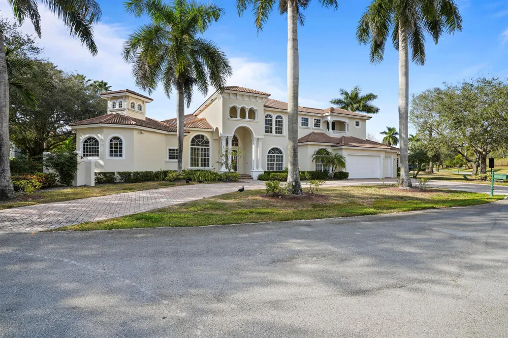 3201 E Stonebrook Circle Davie, FL 33330