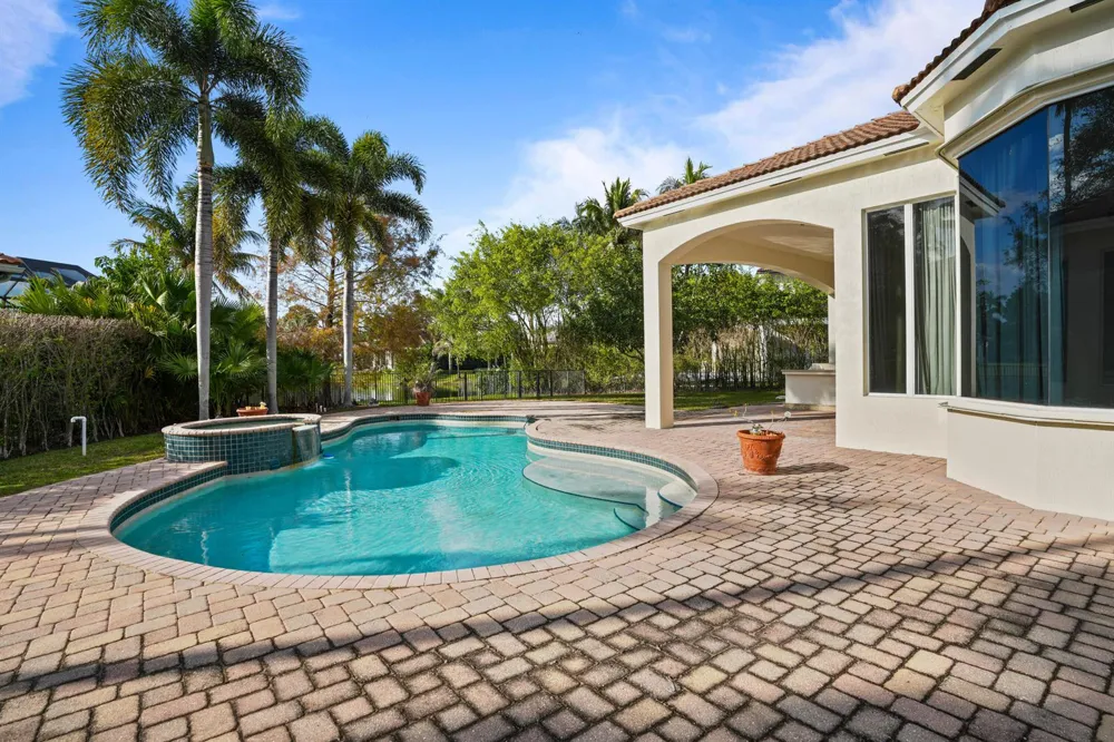 3201 E Stonebrook Circle Davie, FL 33330