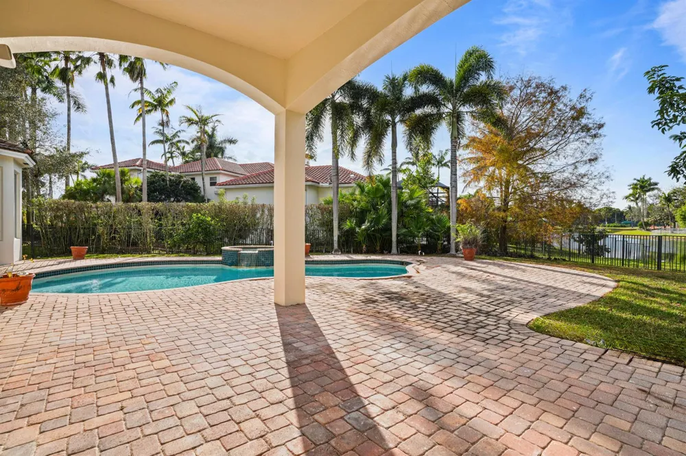 3201 E Stonebrook Circle Davie, FL 33330