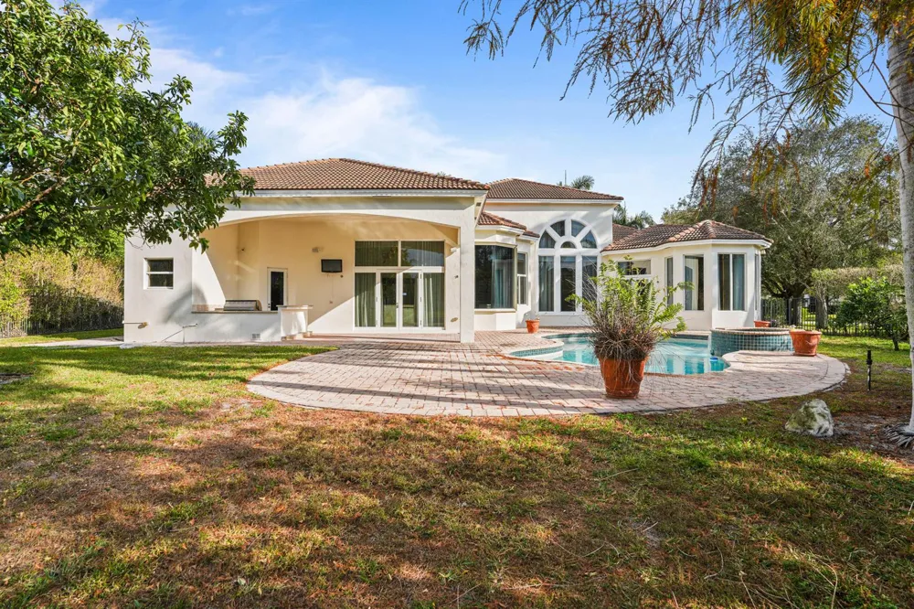 3201 E Stonebrook Circle Davie, FL 33330
