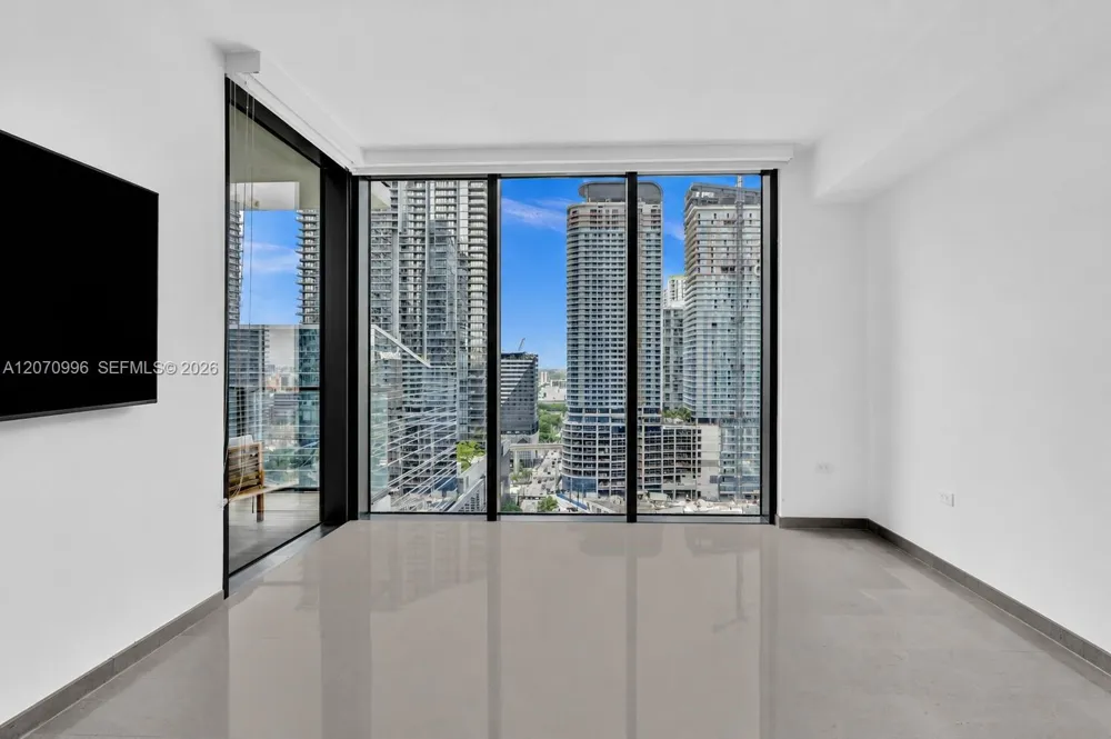 68 SE 6th St #1702 Miami, FL 33131