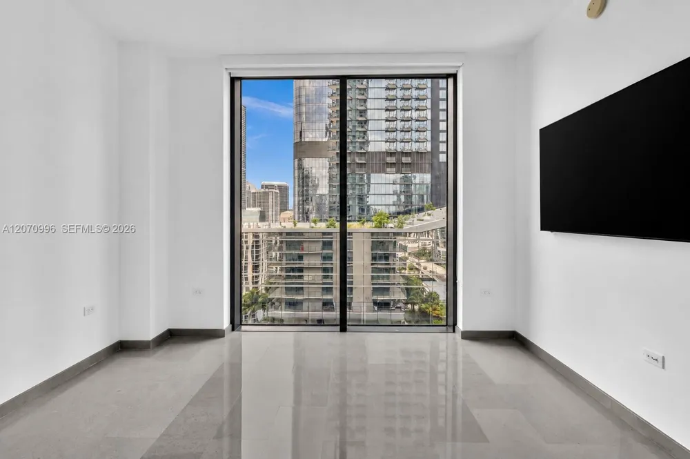 68 SE 6th St #1702 Miami, FL 33131