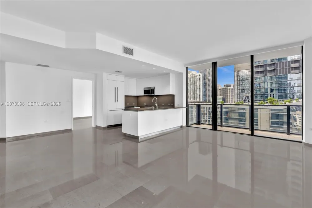 68 SE 6th St #1702 Miami, FL 33131