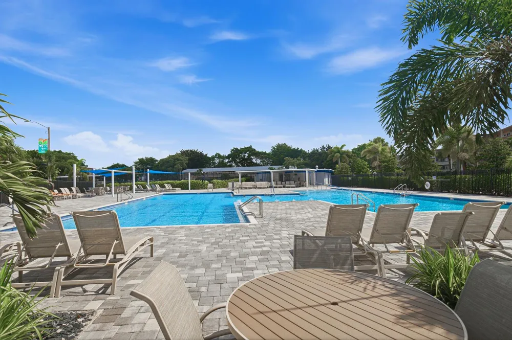 350 Farnham Q #350 Deerfield Beach, FL 33442