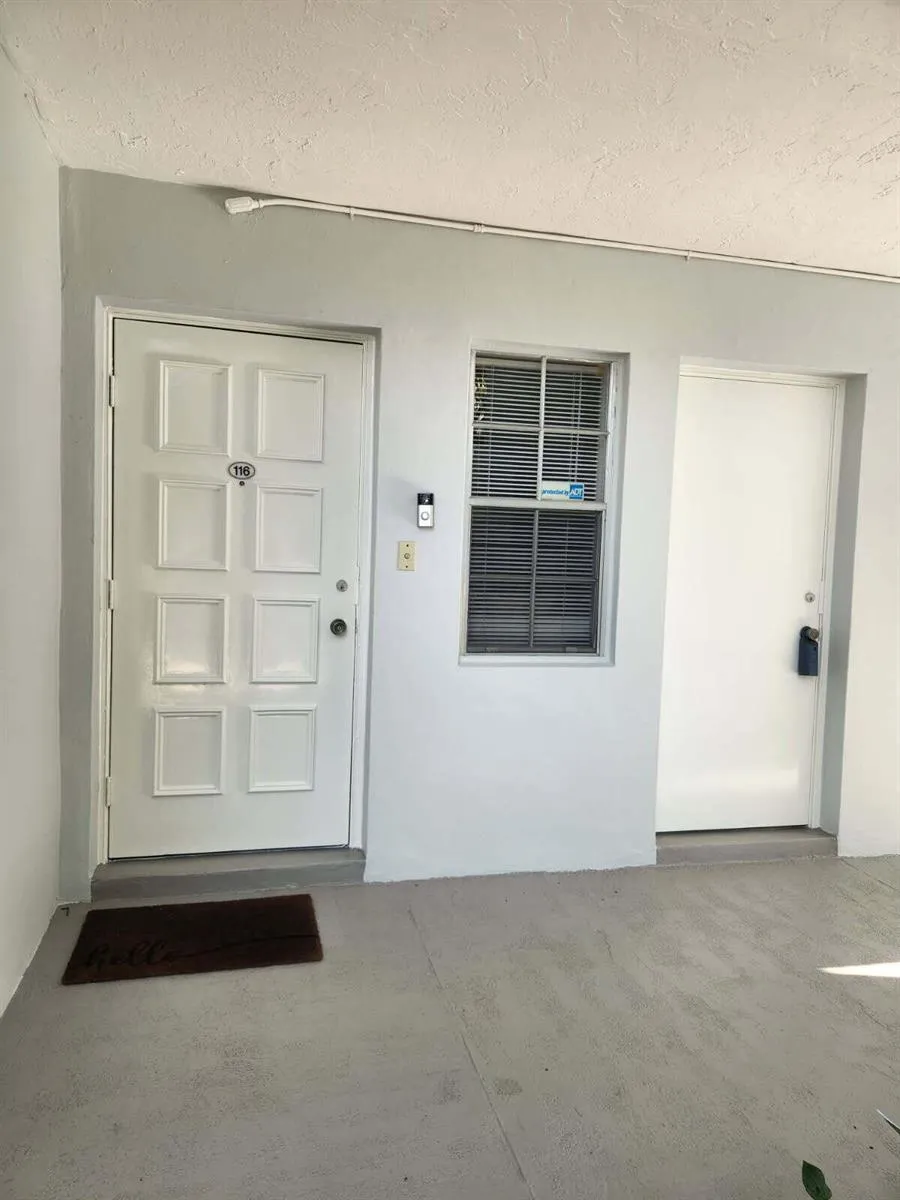 3200 Course Lane #116 Pompano Beach, FL 33069