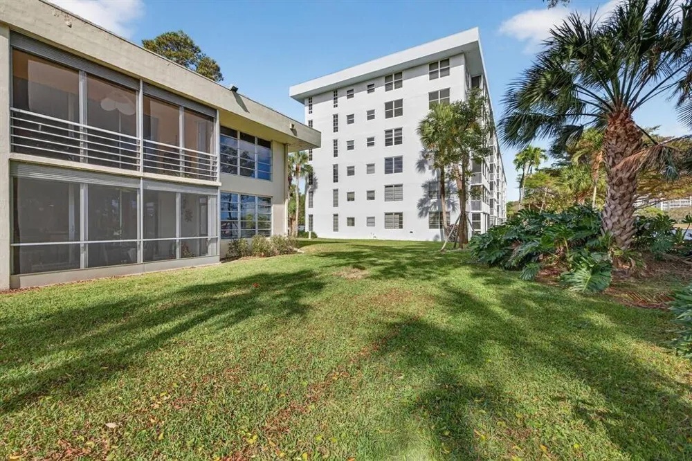 3200 Course Lane #116 Pompano Beach, FL 33069