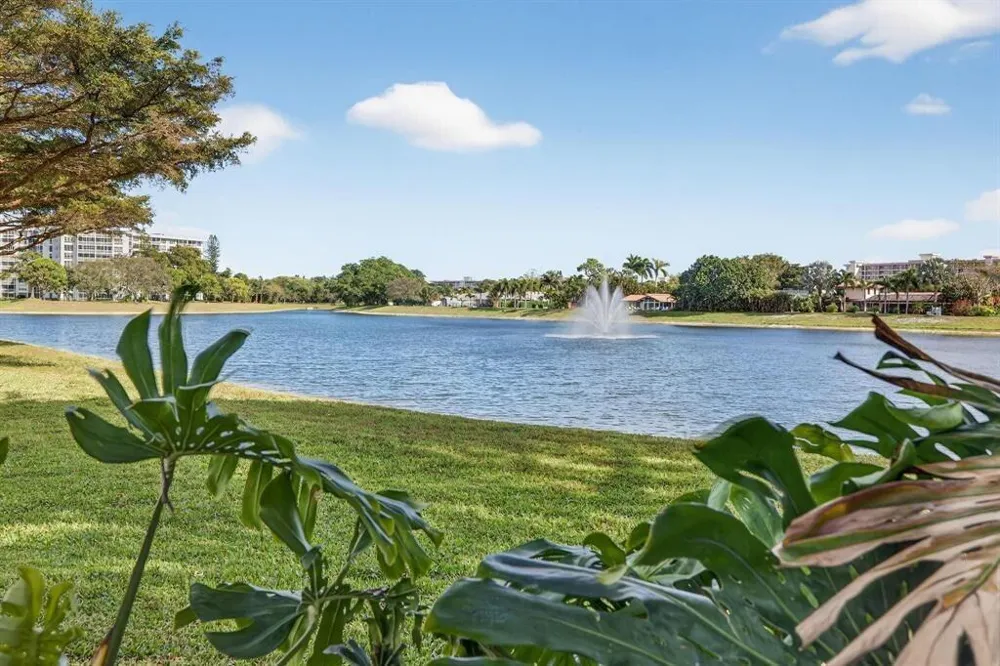 3200 Course Lane #116 Pompano Beach, FL 33069