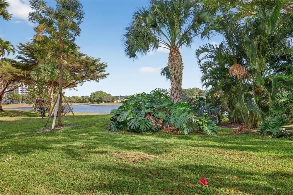 3200 Course Lane #116 Pompano Beach, FL 33069
