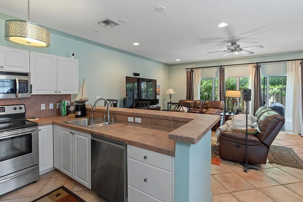 808 SW 4th Avenue Fort Lauderdale, FL 33315