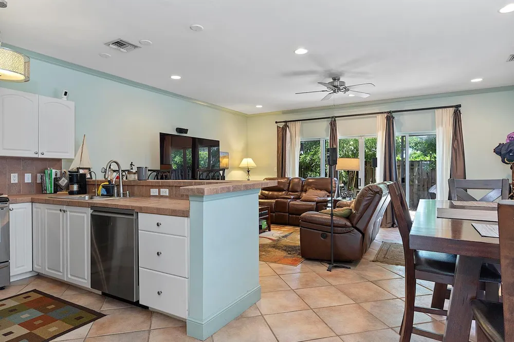 808 SW 4th Avenue Fort Lauderdale, FL 33315