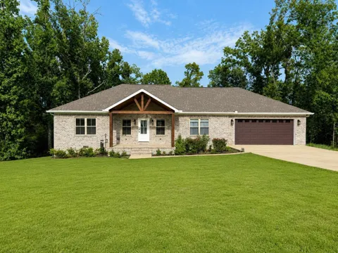 320 HAWTHORNE LN