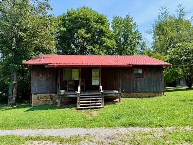 5615 Bartlett Rd Cookeville, TN 38501